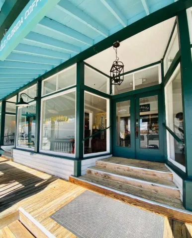 Old Florida from the road.